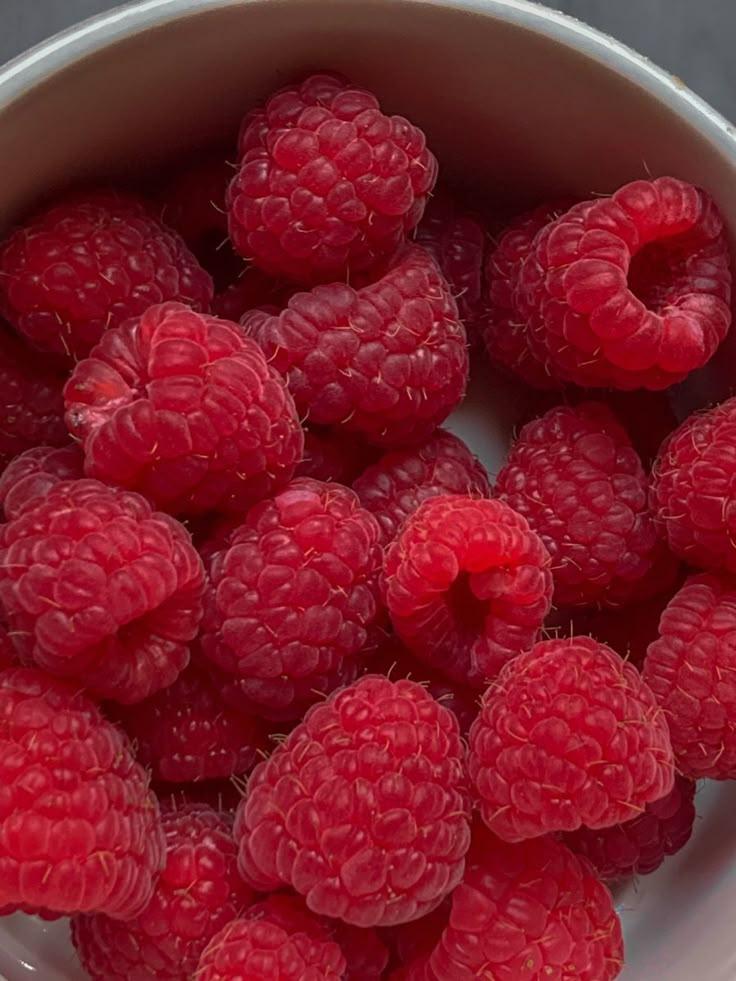 Wild Berry Fusion: Artisanal Farmers' Mixture